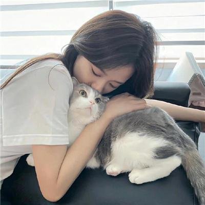 娇哄月亮